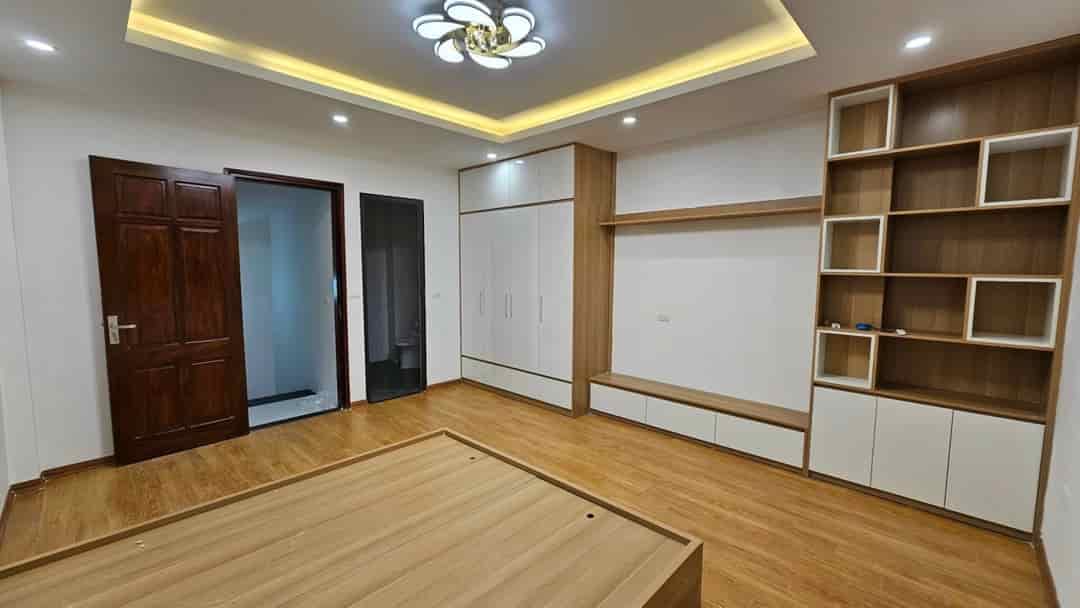 Bán nhà đẹp ở luôn Lạc Trung ô tô tránh vỉa hè kd an nih đỉnh, Hai Bà Trưng gần phố 40m2 chỉ 12,5 tỷ