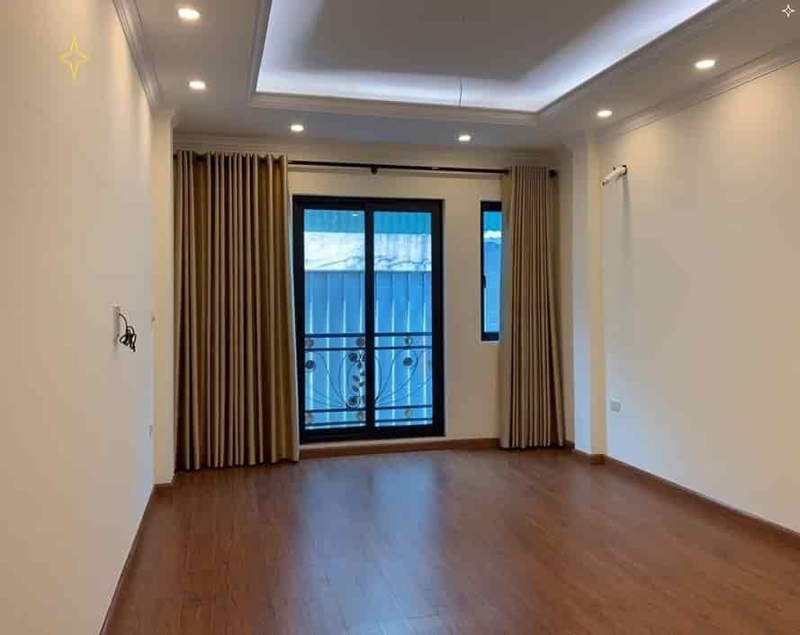 Bán nhà đẹp dân xây phố Hoàng Hoa Thám, 48m2, 5 tầng, 6.3 tỷ gần Hồ Tây