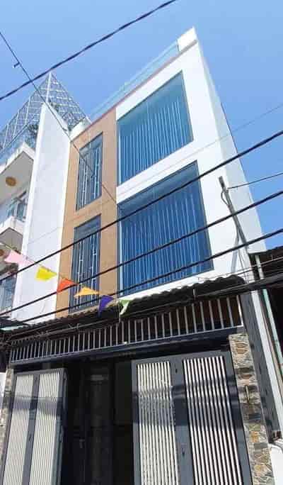 Bán nhà mới 4 tầng hxh cách mt Huỳnh Tấn Phát chỉ 30m, kề Phú Mỹ Hưng, quận 7