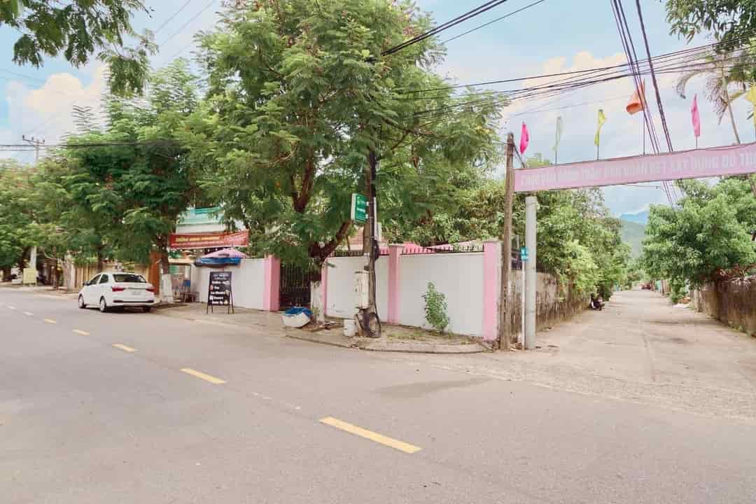 Chính chủ cần bán nhà sân vườn 2 mặt tiền, 46 Ngô Xuân Thu, quận Liên Chiểu, TP Đà Nẵng