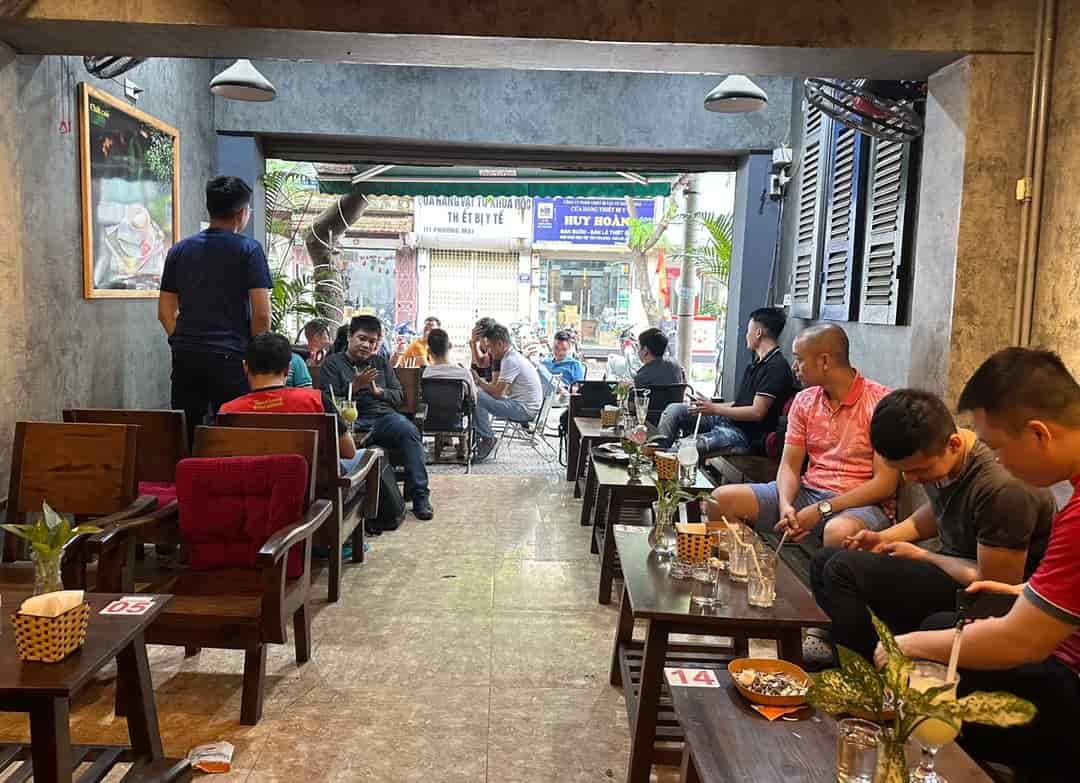 Chính chủ cần chuyển nhượng quán café ở Phương Mai, Đống Đa, Hà Nội
