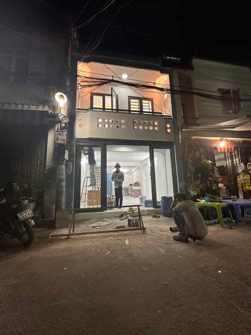Chính chủ cần bán căn nhà hẻm nhựa 6m, vị trí tại quận Bình Tân, TPHCM