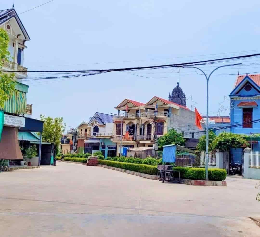 Đất đẹp, giá tốt, chính chủ cần bán nhanh lô đất mặt tiền đường Đoàn Kết, Xuân Trường, Nam Định