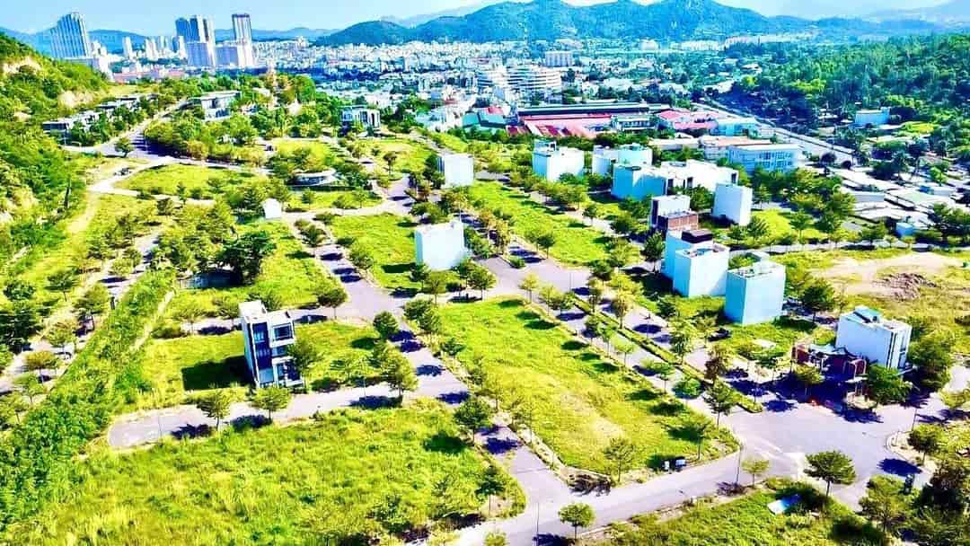 Đất đẹp giá tốt chính chủ cần bán lô đất vị trí đẹp tại dự án Hoàng Phú Nha Trang