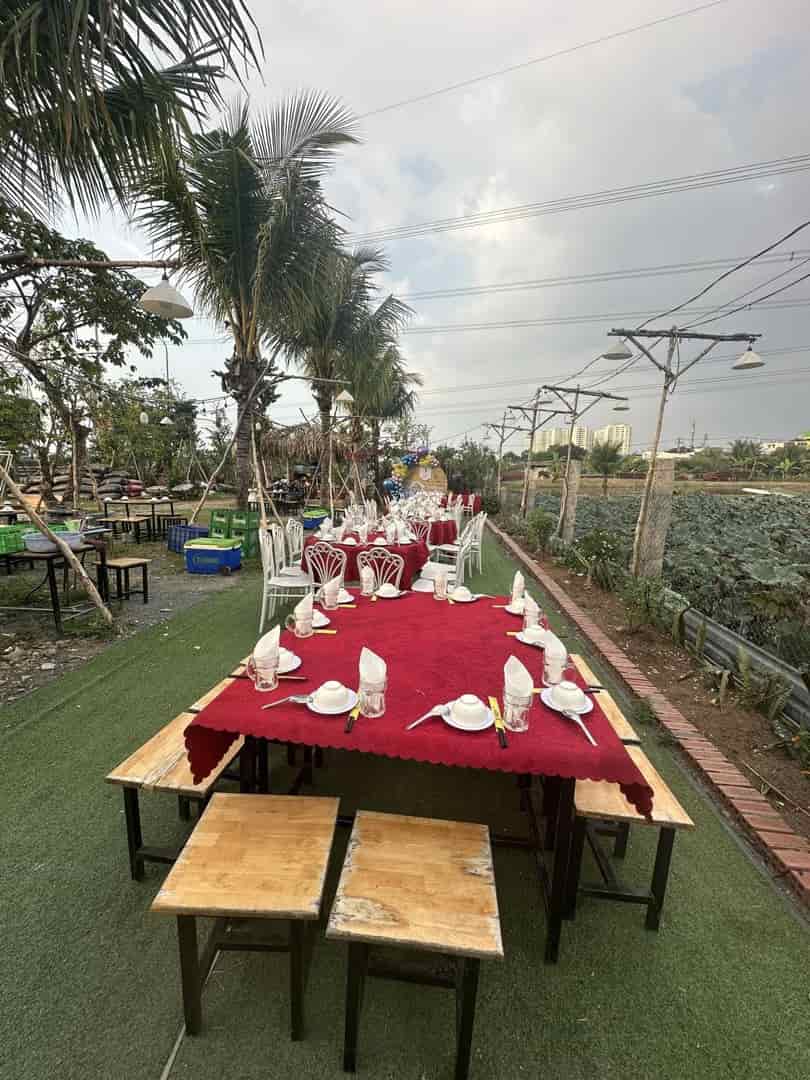 Sang nhượng quán ẩm thực tại Võ Trần Chí, phường Tân Tạo A, quận Bình Tân, HCM