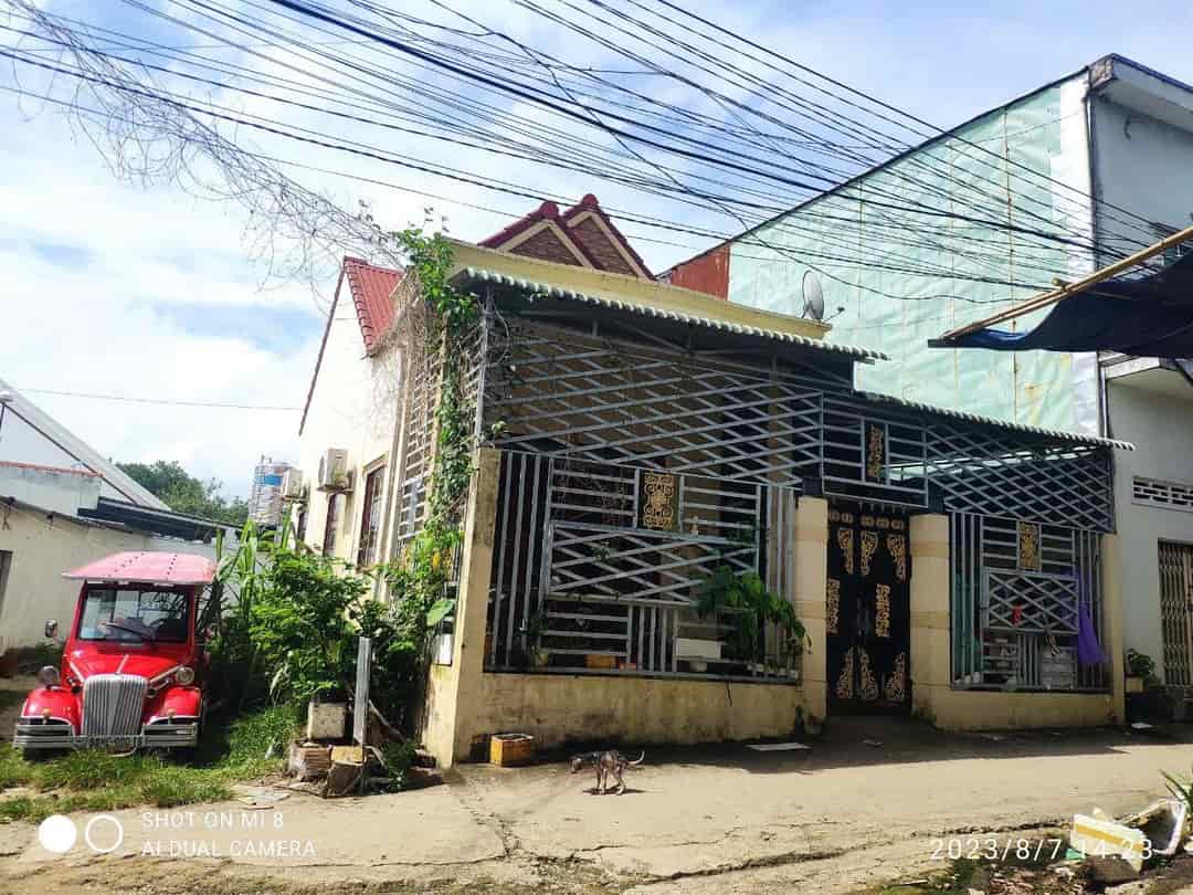 Nhà đẹp, giá tốt, cần bán nhà 2 mặt tiền vị trí đắc địa tại TP Phú Quốc, Kiên Giang