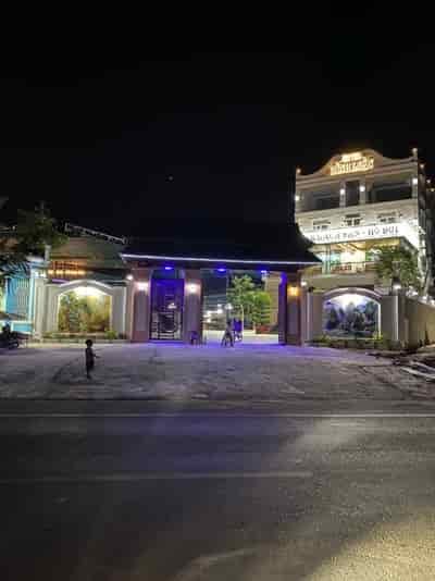 Cần bán  khách sạn cafe hồ bơi Bình Luận tại phường Minh Thành, TX Chơn Thành tỉnh Bình Phước