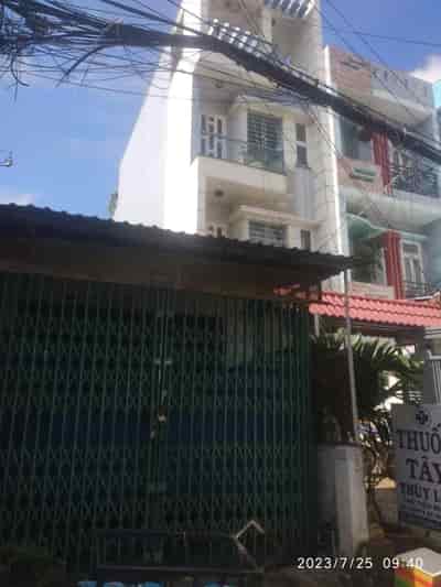 Chính chủ cần bán nhanh căn nhà cấp 4 mặt tiền tại quận Gò Vấp, TPHCM