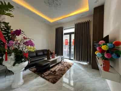 Nhà đẹp, cần bán biệt thự mới xây 100% tại P9, TP Đà Lạt, tỉnh Lâm Đồng