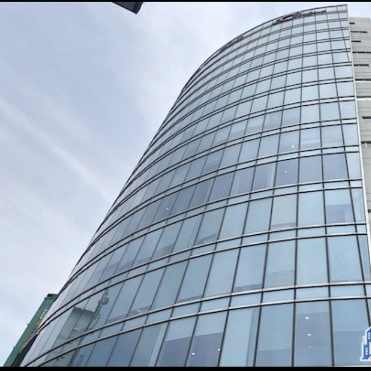 Bán tòa nhà văn phòng quận Cầu Giấy 15 tầng diện tích 7.680m2