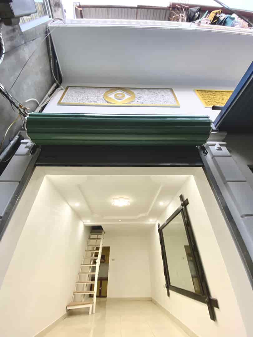 Bán nhà 58/128 Tôn Đức Tắng 3 tầng mới đẹp giá chỉ hơn tỷ để lại nội thất