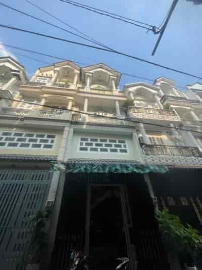 Nhà Phan Huy Ích đối diện cổng Emart, trước nhà 6m, nội thât đẹp 4 tầng, 4 tỷ x