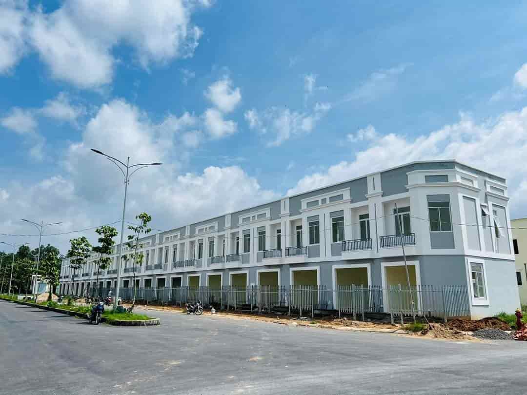 Bán nhà mặt phố 1 trệt 1 lầu phường 4, Tp Trà Vinh, Gần KDL Huỳnh Kha