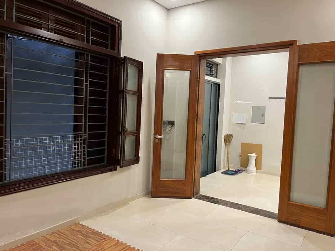 Cho thuê nhà nguyên căn trong ngõ 78 Giáp Bát, 3 tầng, 50m2, 14 triệu, 3 ngủ, 3 wc