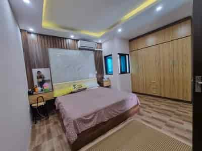 Bán nhà 54m, kinh doanh Phố Nguyễn Lân, 12 phòng cho thuê, ngõ ô tô