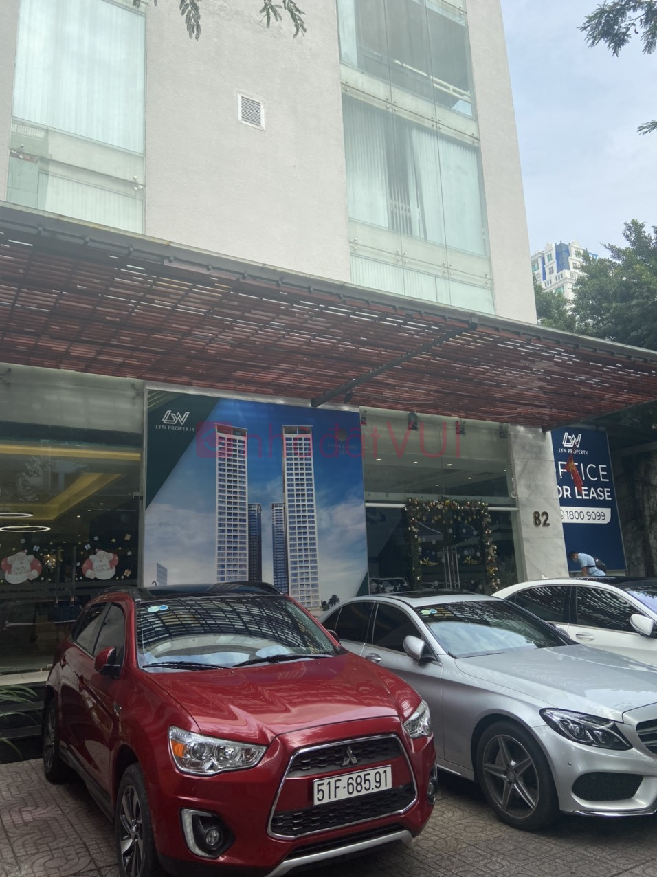 Cho thuê tầng trệt tòa nhà 82 Võ Văn Tần, 210m2, giá tốt
